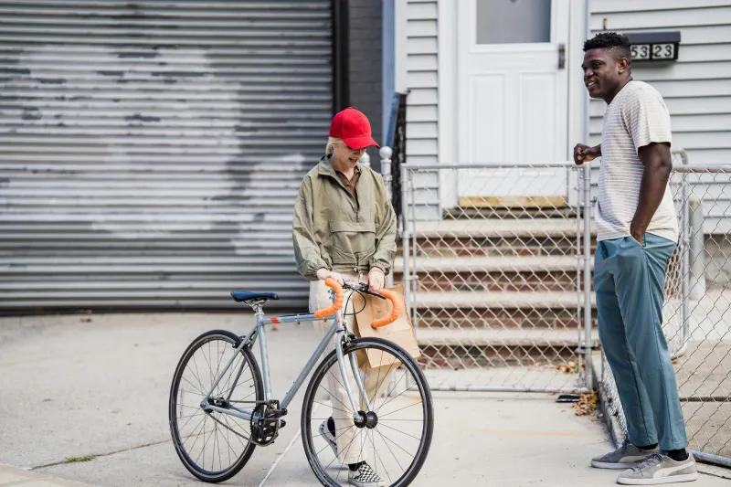 When Morning Meant the Clink of Glass Bottles — How America Lost Its Rhythm to Random Delivery Windows