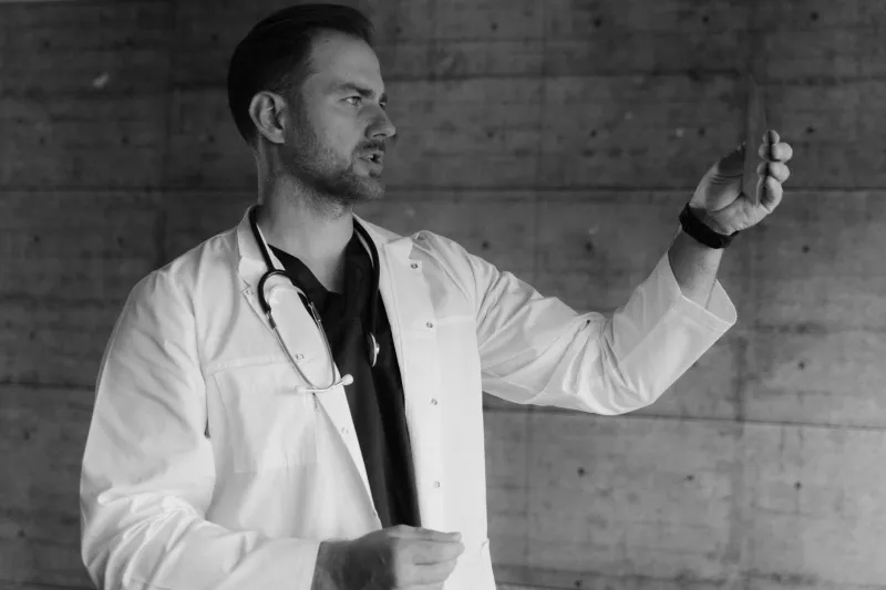 The Year the Doctor Guessed — and the Decade Medicine Learned to Know